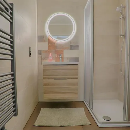 S.f.c. Appartement *